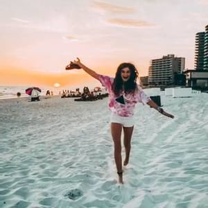 Meet your Posher, Joley